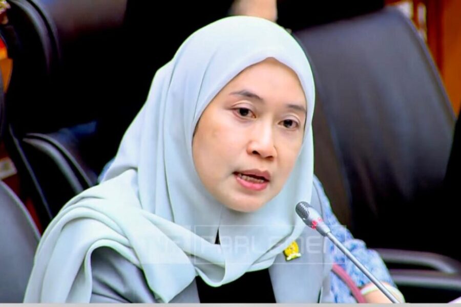 Yustiana Dewi Yustiana Dewi